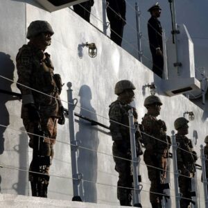 irandan 12 gunluk savas sonrasi ilk askeri tatbikat RNZOpEM9