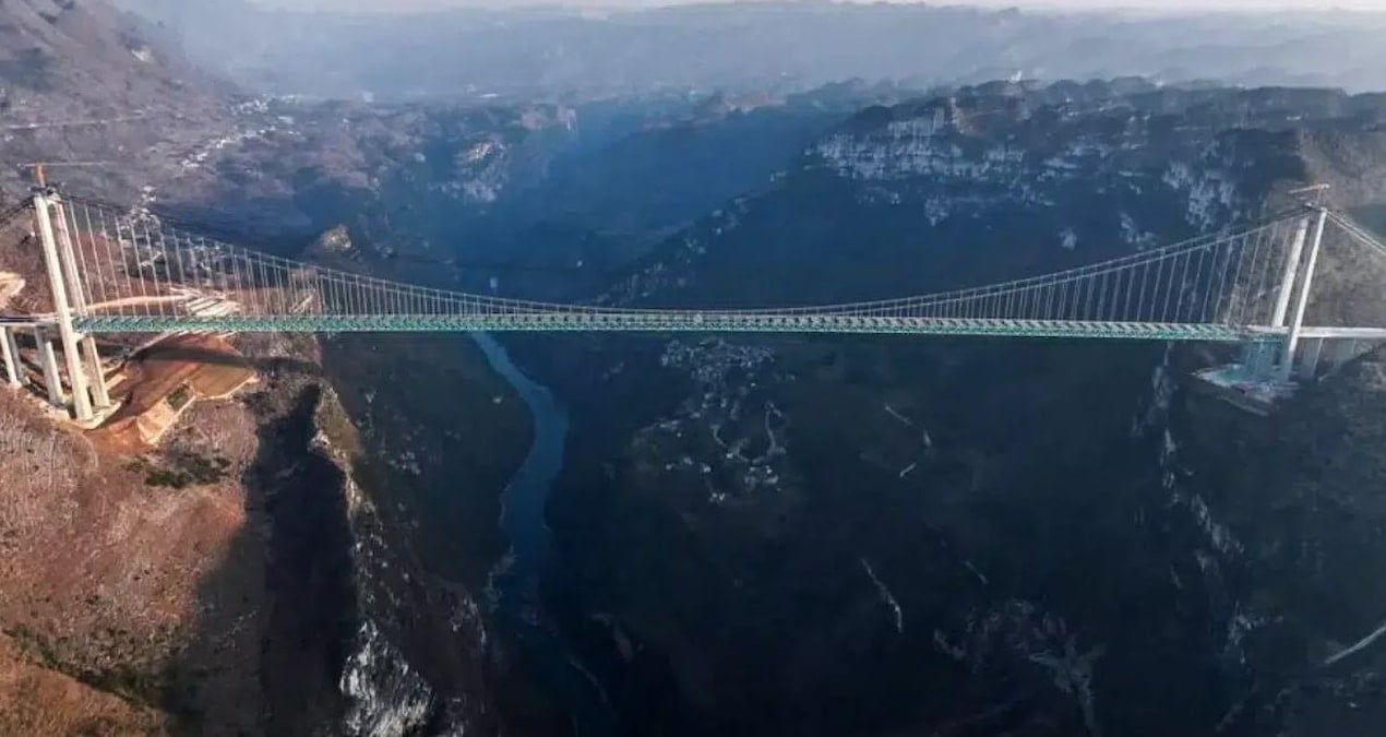 dunyanin en yuksek koprusu ay sonunda trafige aciliyor 1 saatlik yol 90 saniyeye dusecek VqQ41uWj