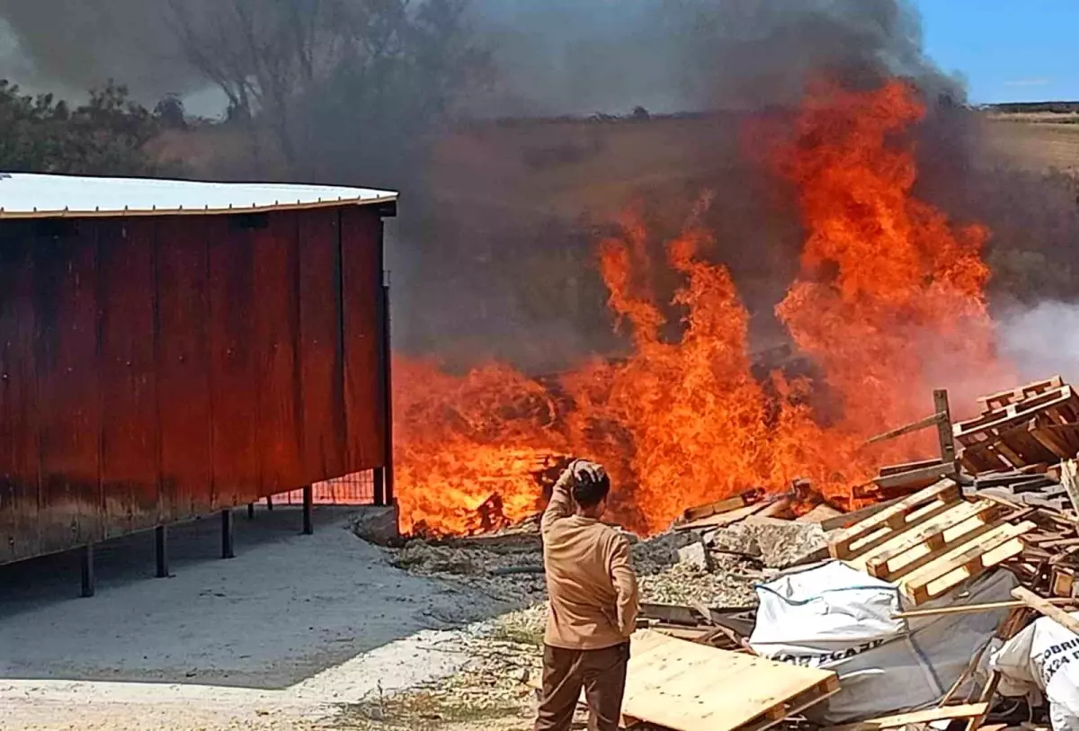 tekirdagda palet fabrikasinda yangin CKHhrBr2