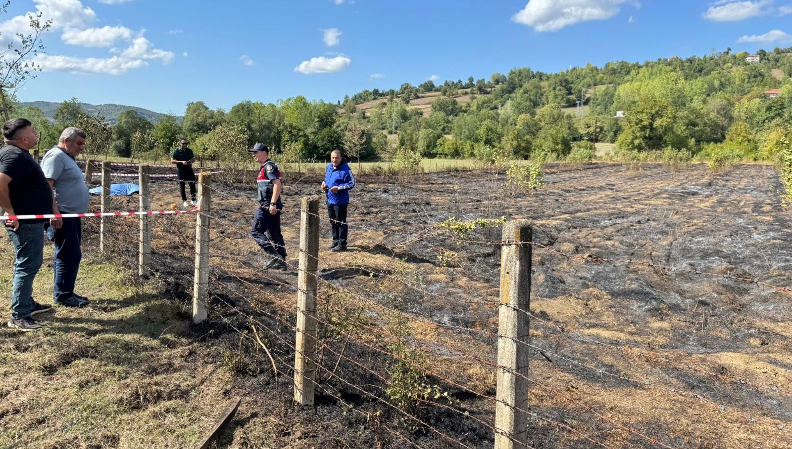 yaktigi aniz ateseni sondurmeye calisirkan oldu qyLVpYAT
