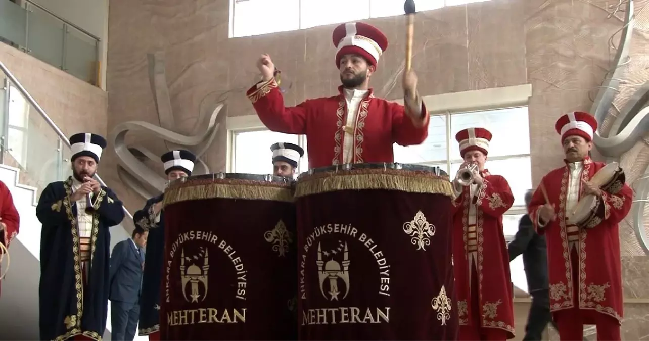 ankara meclisi anadolu birliginde vatandaslar siyasetcilere sordular 95ehvJNA.jpg