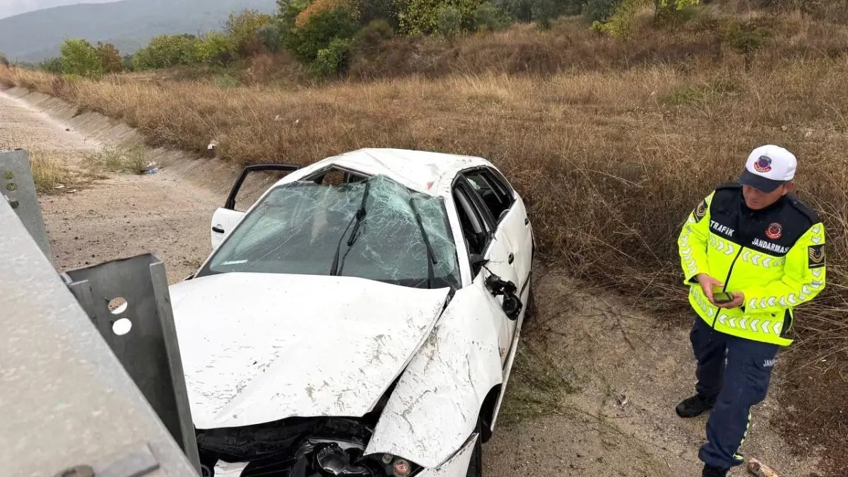 bursada trafik kazasi 4 yarali 6QdazcDf