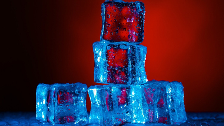 oda sicakliginda buz kesfedildi q46NwWYP.jpg