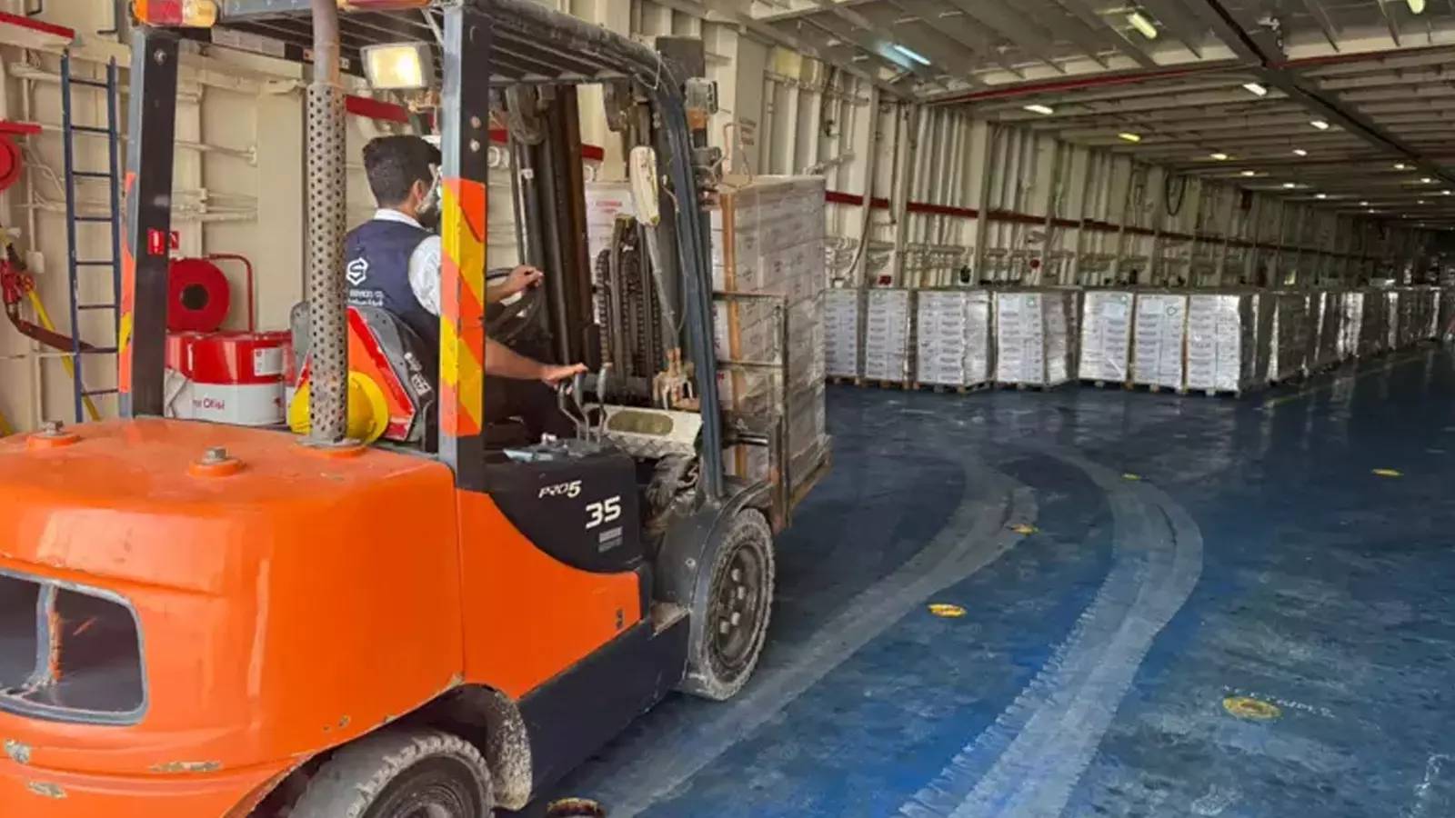 turkiyeden gazzeye yardim eli 17 iyilik gemisinden insani yardim malzemeleri indirilmeye baslandi qpVJK7vL.webp