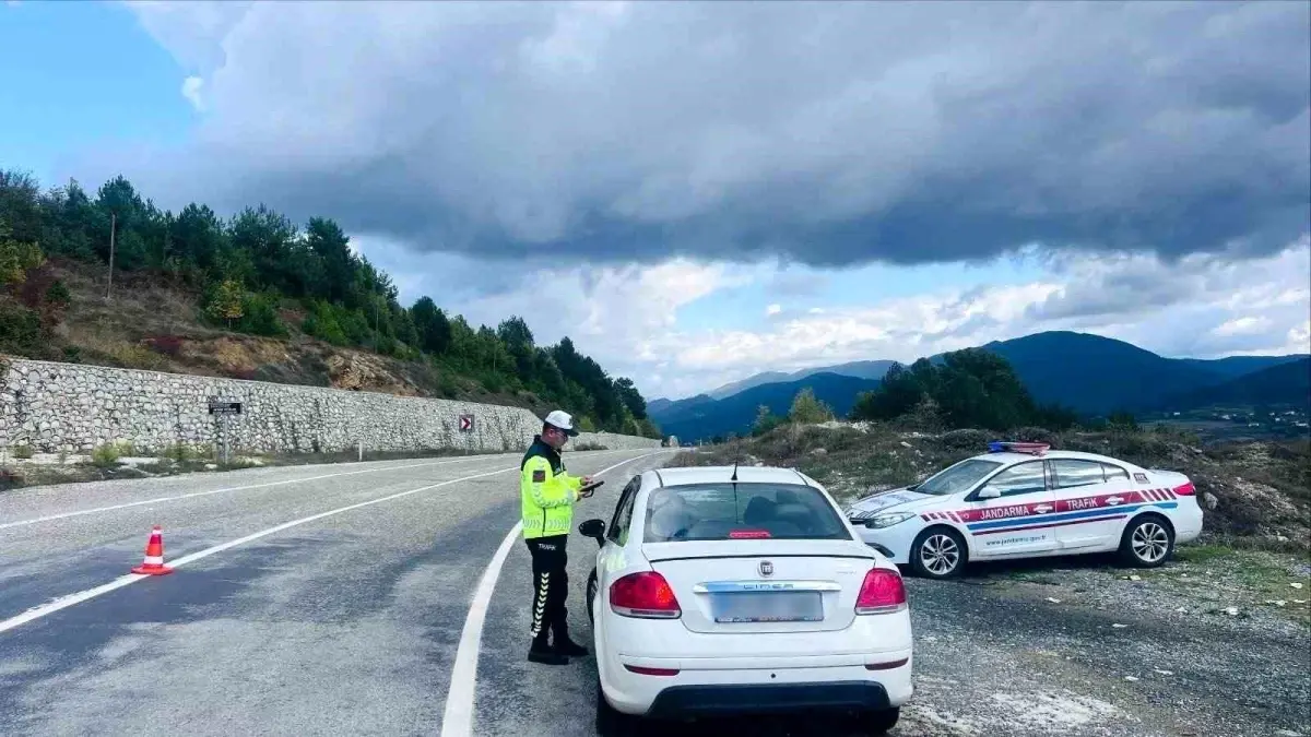 zonguldakta guvenlik operasyonlari cok sayida gozalti ve uyusturucu ele gecirildi LYCWxYkJ.jpg
